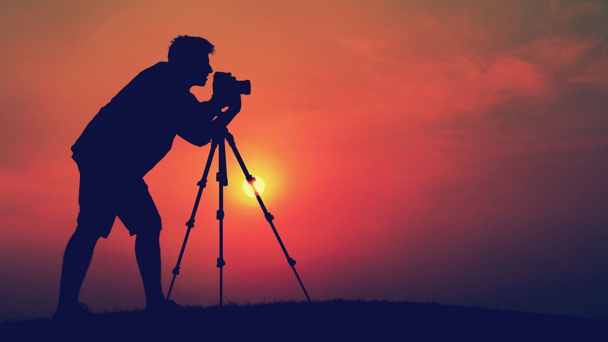 What’s the Difference Between Commercial and Editorial Photography?